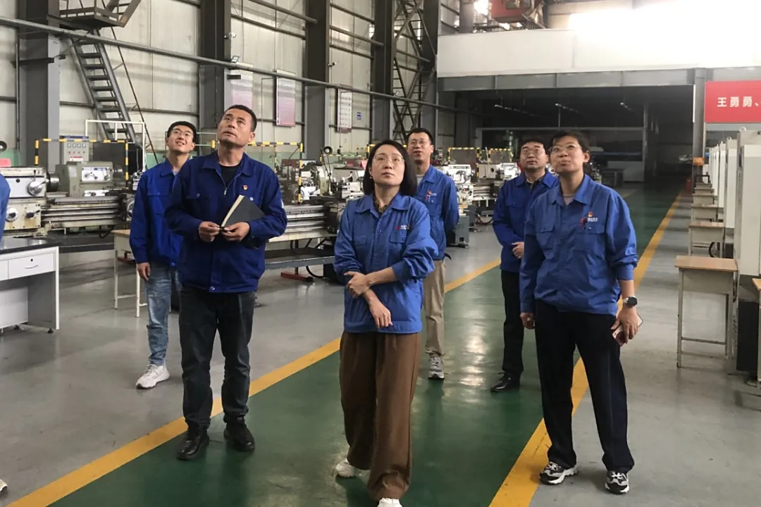 学院开展节前检查筑牢“双节”校园安全防线